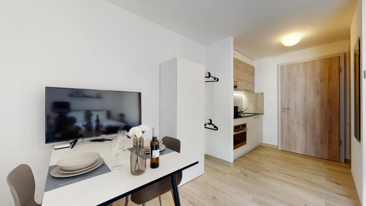 Nonanteneuf Appart Hotel Aigle - Contactless Check-In Exterior foto